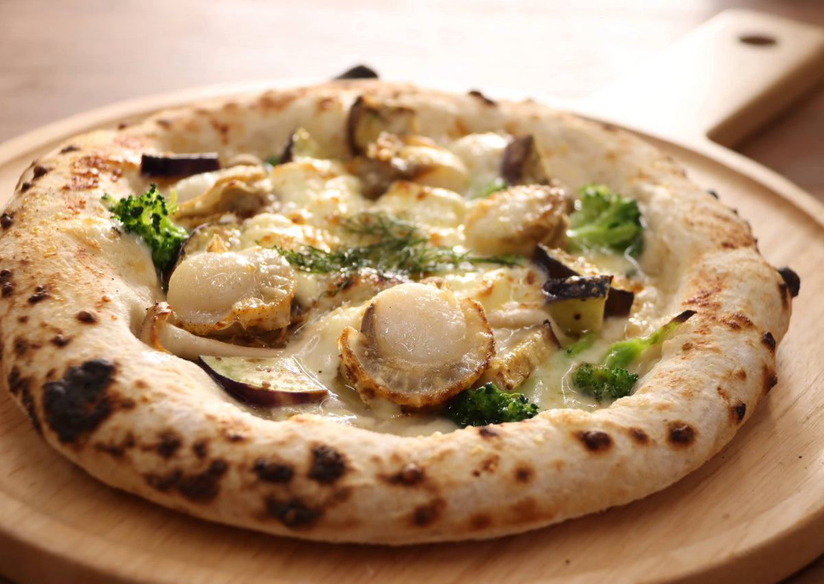 加賀ピッツァ ホタテとマスカルポーネのまったりピッツァ