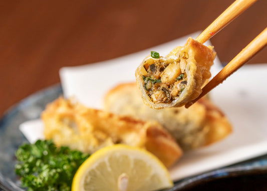 七尾市の特産品、牡蠣が贅沢な餃子になりました。“移住者”が手掛ける能登の味（後編）